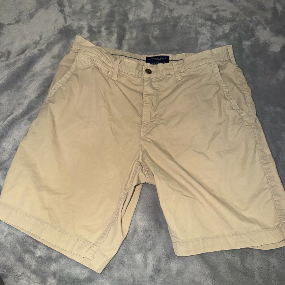 American Eagle Khaki Chino Shorts Men’s 34 Slim Flex NE(X)T Level